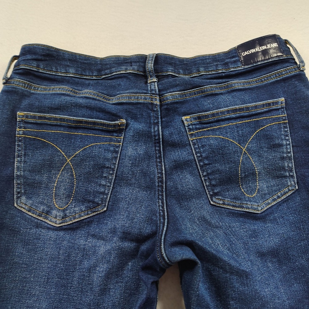 Calvin Klein jeans Sz 10 Blue Denim mid wash Bermuda shorts Inseam 8" - Picture 6 of 12
